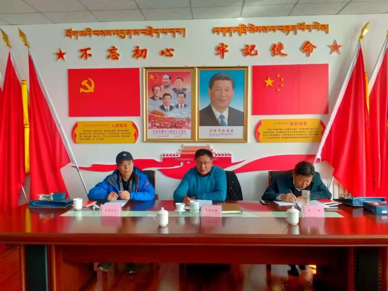 西藏社会主义学院召开兼职教师和友邻单位负责人座谈会